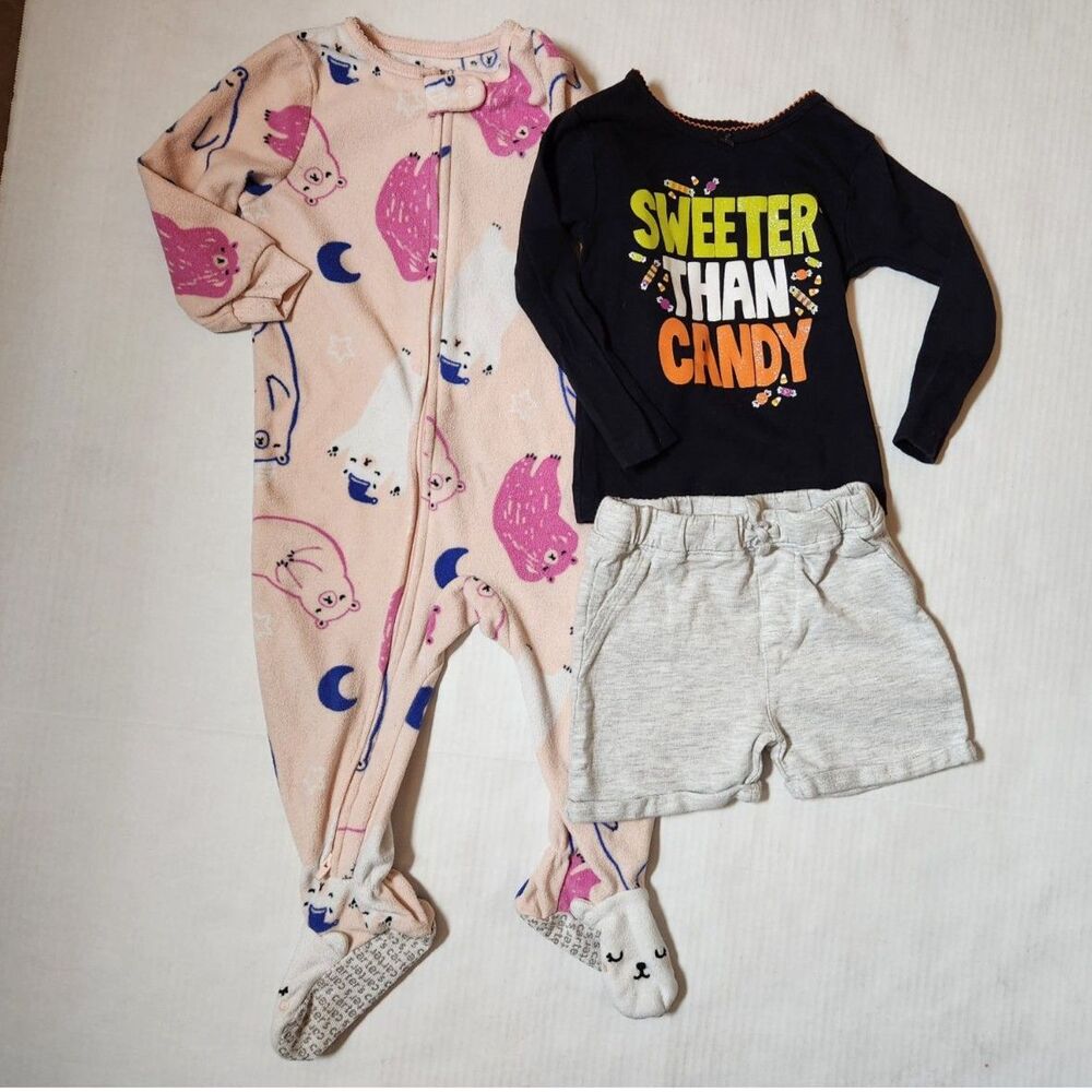 Girls 18M Clothing Lot Pajamas, Halloween Top & Shorts – 3‑Piece Toddler Bundle